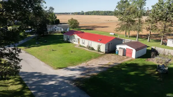 4036 N Raccoon CIR, Monticello, IN 47960