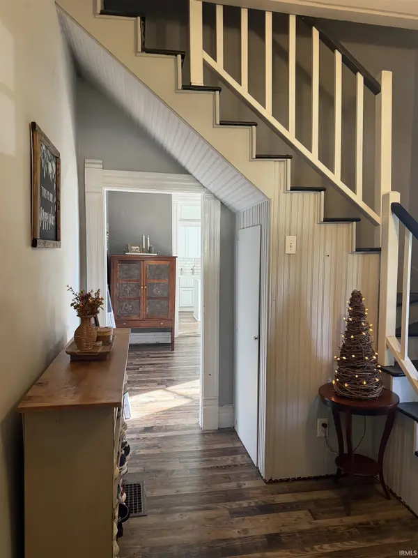 267 E Main ST, Bloomfield, IN 47424