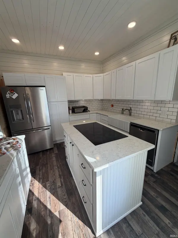 267 E Main ST, Bloomfield, IN 47424