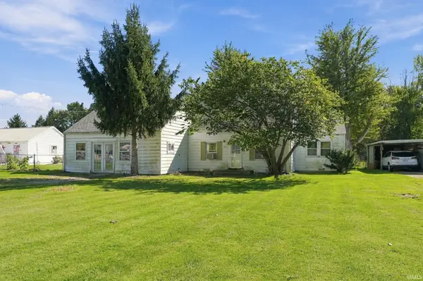 2223 Meyers DR, Huntertown, IN 46748