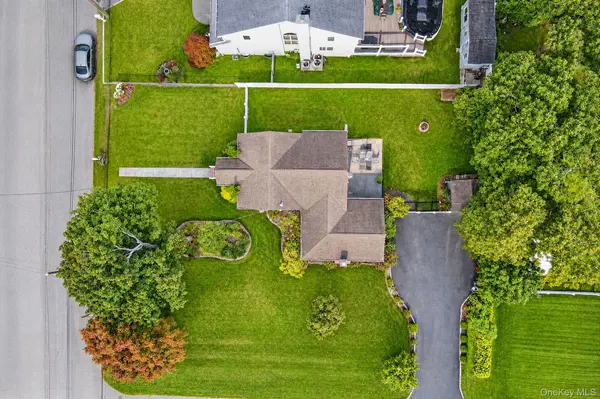 157 Abner DR, Holtsville, NY 11742