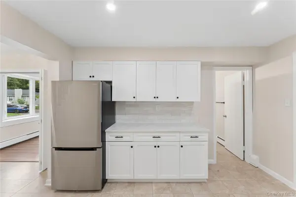 12 East PL, Tuxedo Park, NY 10987