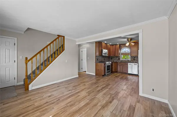173 Marcy ST, West Babylon, NY 11704