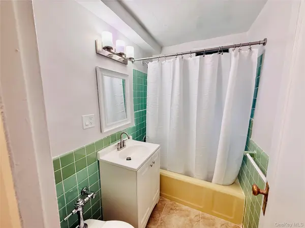 1562 Unionport RD #MD, Bronx, NY 10462
