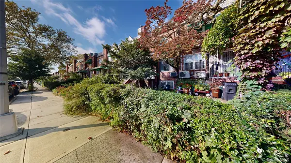 2168 E 28th ST, Brooklyn, NY 11229