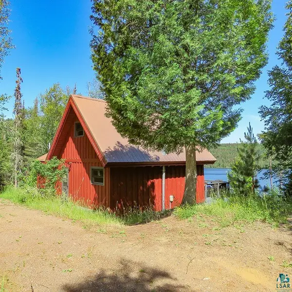 10028 Gunflint Tr, Grand Marais, MN 55604