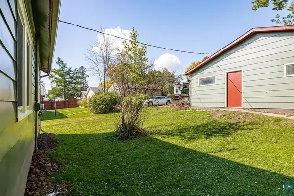 4505 W 7th St, Duluth, MN 55807