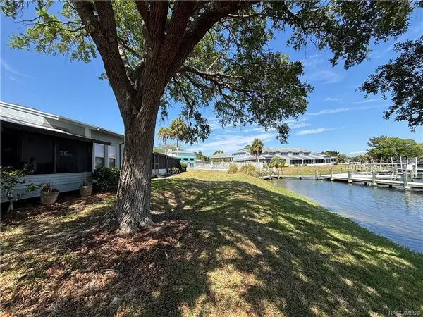 11014 W Cove Harbor DR, Crystal River, FL 34428