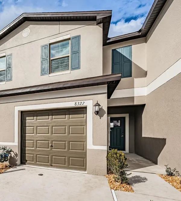 8327 CRESCENT OAKS DR, New Port Richey, FL 34655