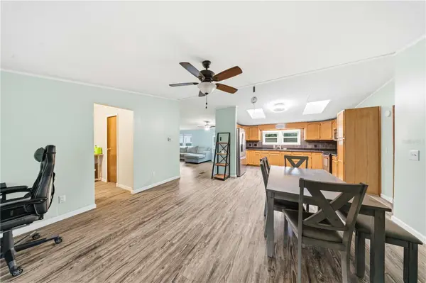 1903 ALTO LN, Lutz, FL 33558
