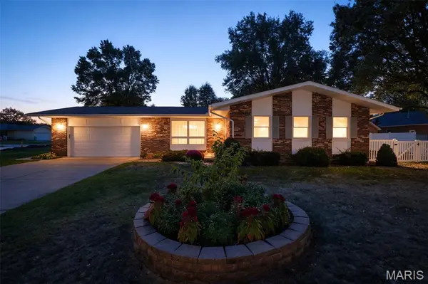 3 Oakwood DR, Ste Genevieve, MO 63670