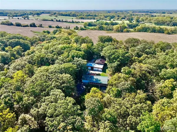5450 County Road 409, Hannibal, MO 63401