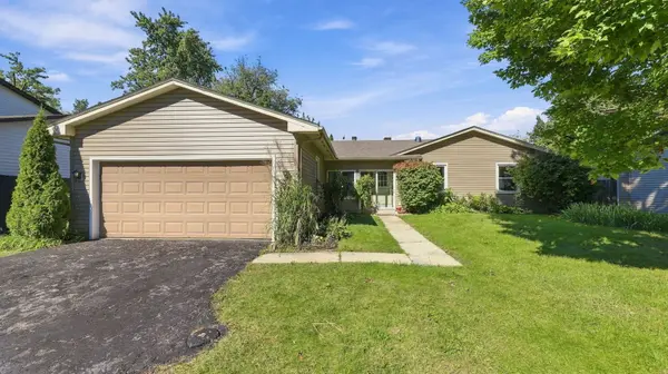 1621 Sycamore LN, Aurora, IL 60504