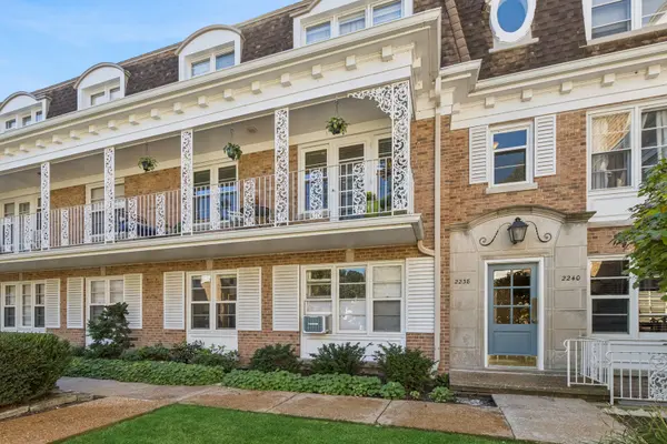2238 Central ST #2, Evanston, IL 60201
