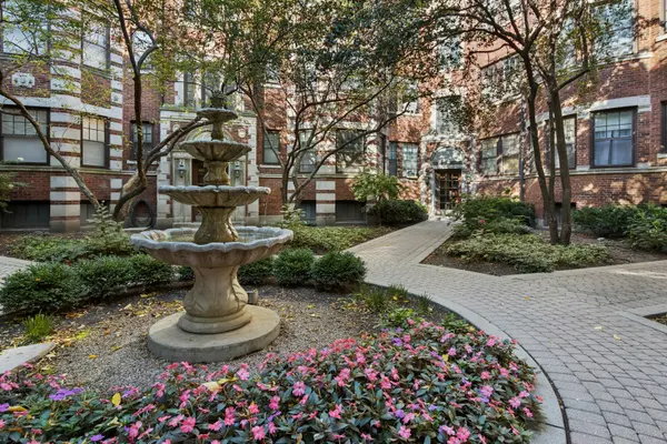 846 Hinman AVE #3, Evanston, IL 60202