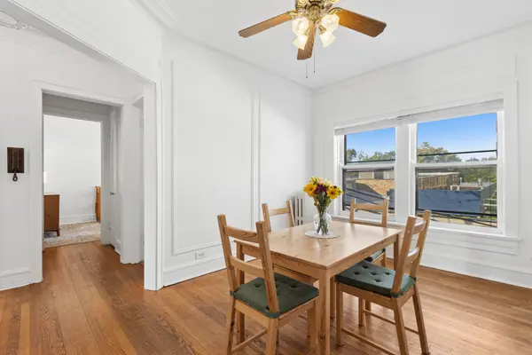 846 Hinman AVE #3, Evanston, IL 60202