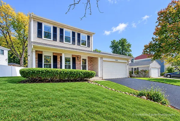 1642 Trafalgar LN, Aurora, IL 60504