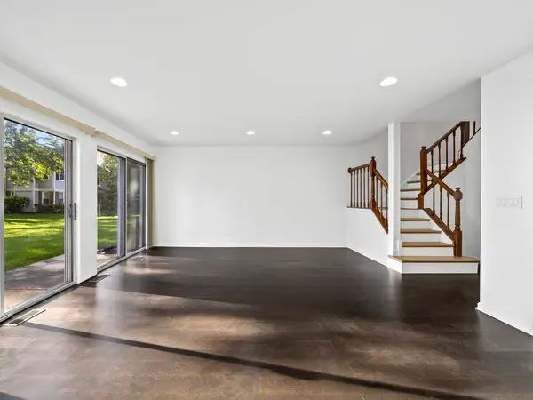 1239 S Wellington CT #1239, Buffalo Grove, IL 60089