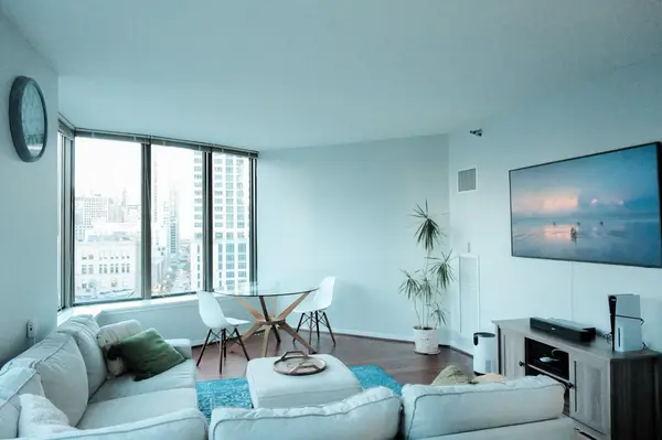 400 N LaSalle BLVD #1401, Chicago, IL 60654