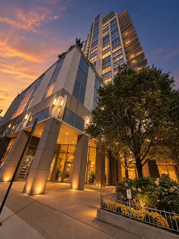 200 W GRAND AVE #1506, Chicago, IL 60610