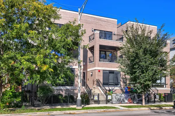 1648 W Diversey Pkwy #2E, Chicago, IL 60614