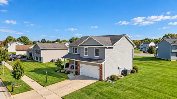 274 Apple Grove LN, Valparaiso, IN 46385
