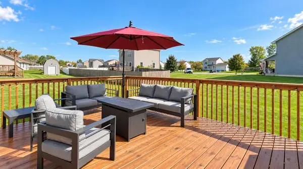 274 Apple Grove Lane, Valparaiso, IN 46385