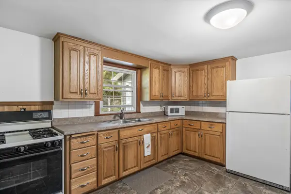1042 S Marquette ST, La Porte, IN 46350