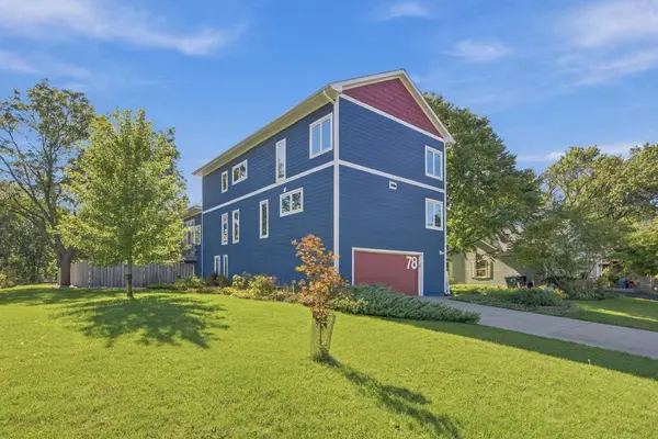 78 Bridgewater DR, Vadnais Heights, MN 55127