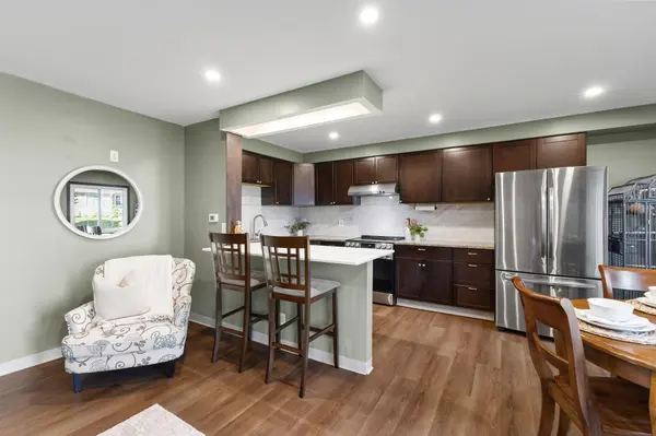 3304 River Bluff DR #75, Eagan, MN 55121