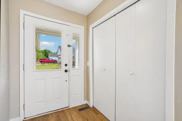1303 Prairie LN, Saint Croix Falls, WI 54024