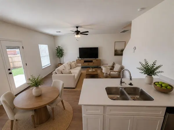 203 Mason CT, Yukon, OK 73099