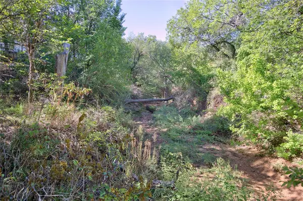 4008 Creekwood, Edmond, OK 73025