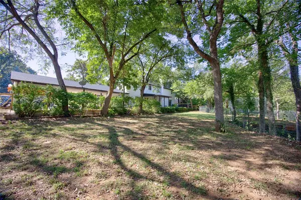 4008 Creekwood, Edmond, OK 73025