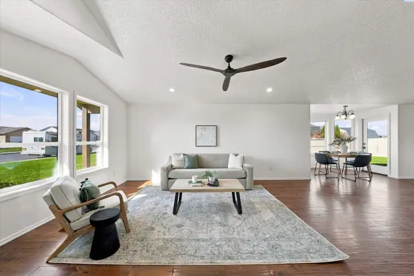 6209 Panther Lane, Pasco, WA 99301