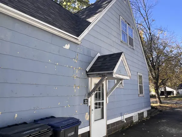 124 PINE ST, Waupaca, WI 54981