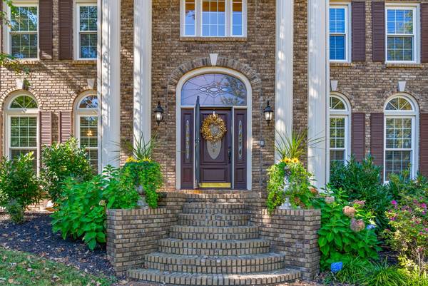 2704 Wakefield Dr, Clarksville, TN 37043