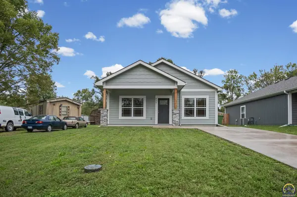 829 E 8th St, Ottawa, KS 66067