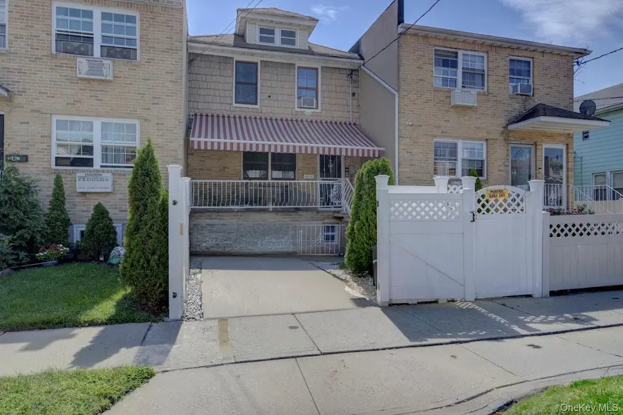13829 248th ST, Rosedale, NY 11422