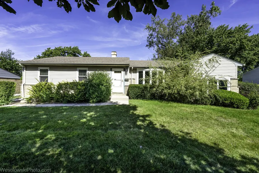 1434 E Norman DR, Palatine, IL 60074