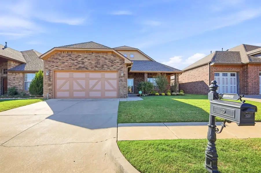 15925 San Clemente DR, Edmond, OK 73013