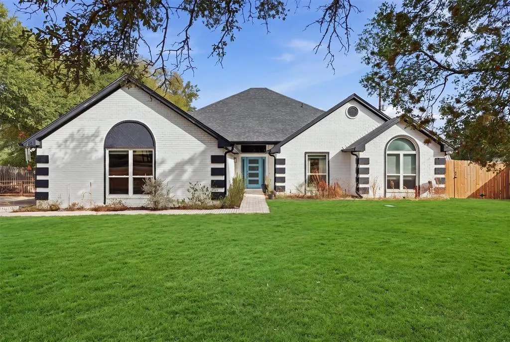 3901 Del Rio Court, Granbury, TX 76049