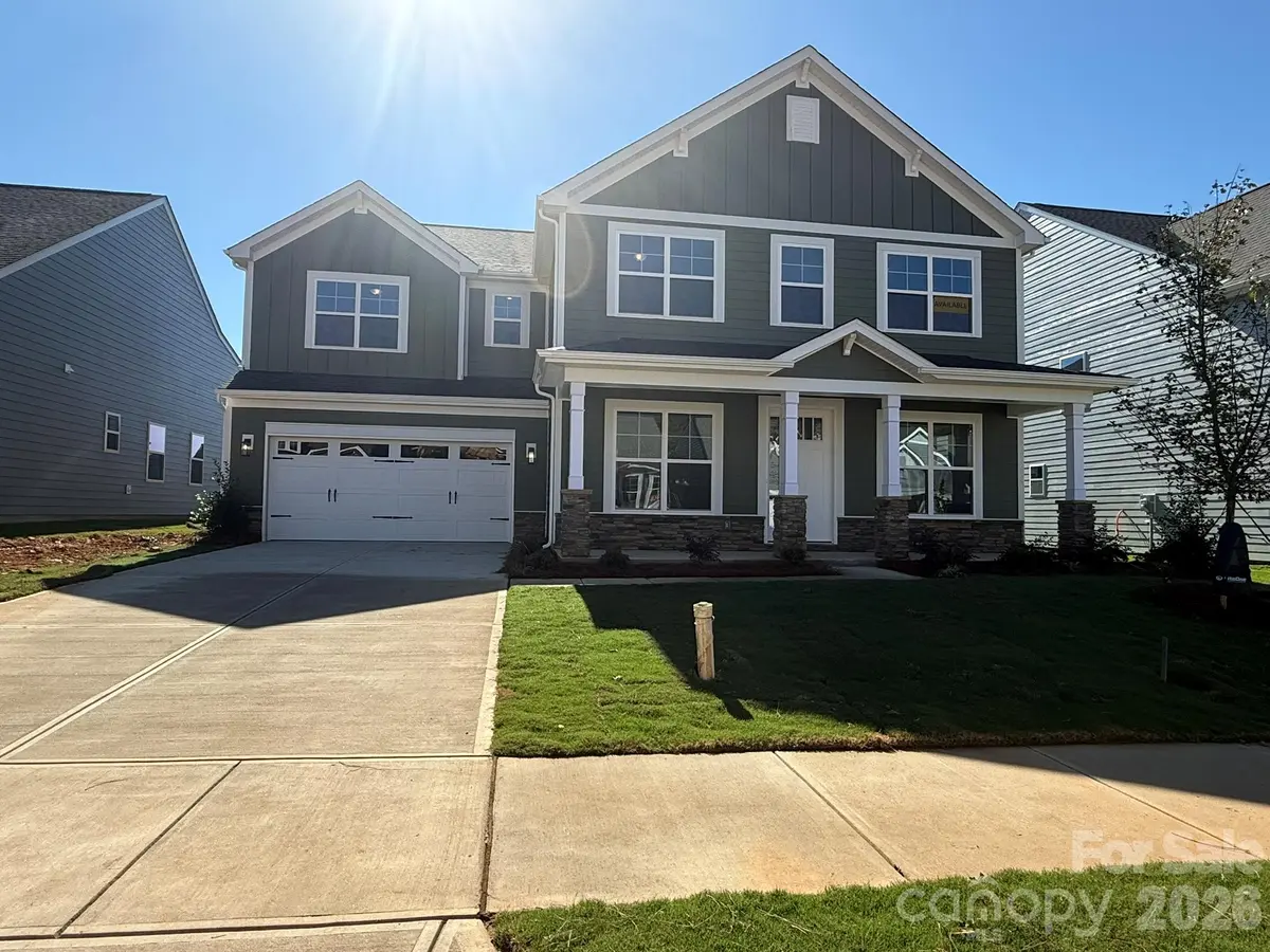 2215 Caravan LN, Stanley, NC 28164