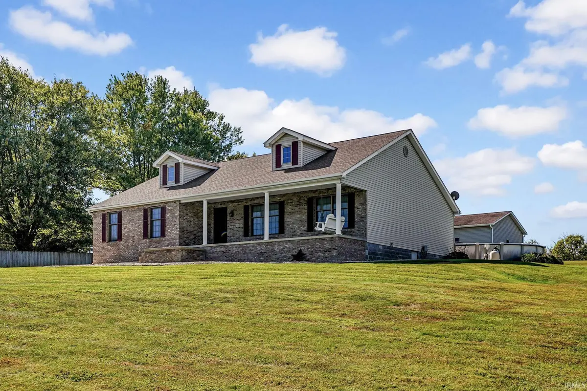 95 Bartlettsville RD, Bedford, IN 47421