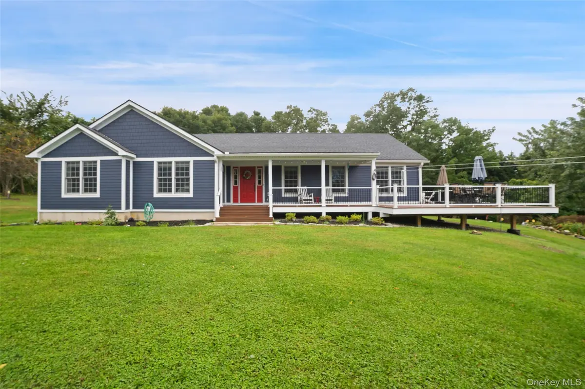 3 Flood DR, Amenia, NY 12501