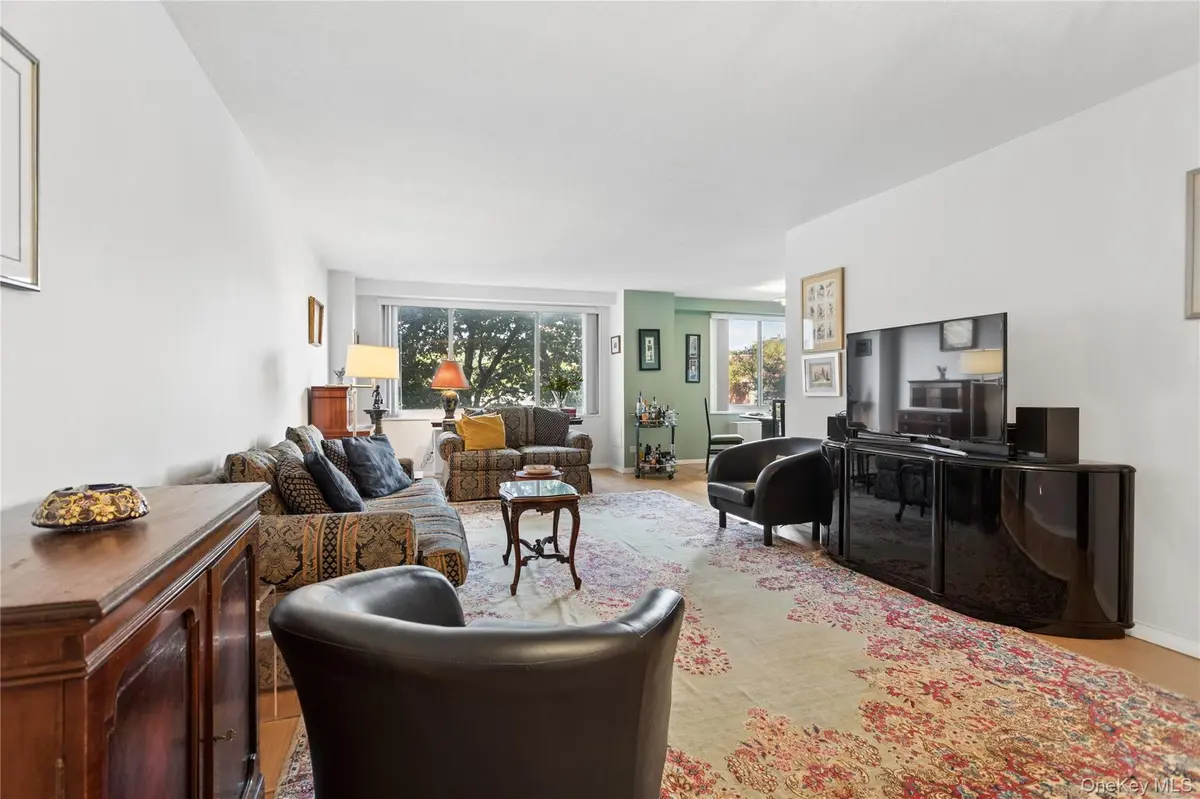 3333 Henry Hudson Pkwy #2A, Bronx, NY 10463