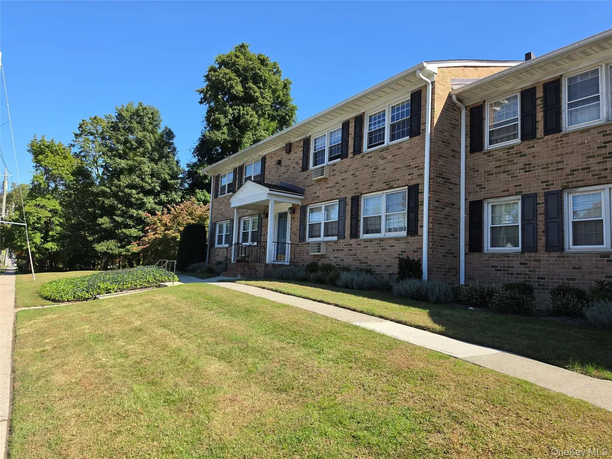 240 S Broadway #2D, Tarrytown, NY 10591
