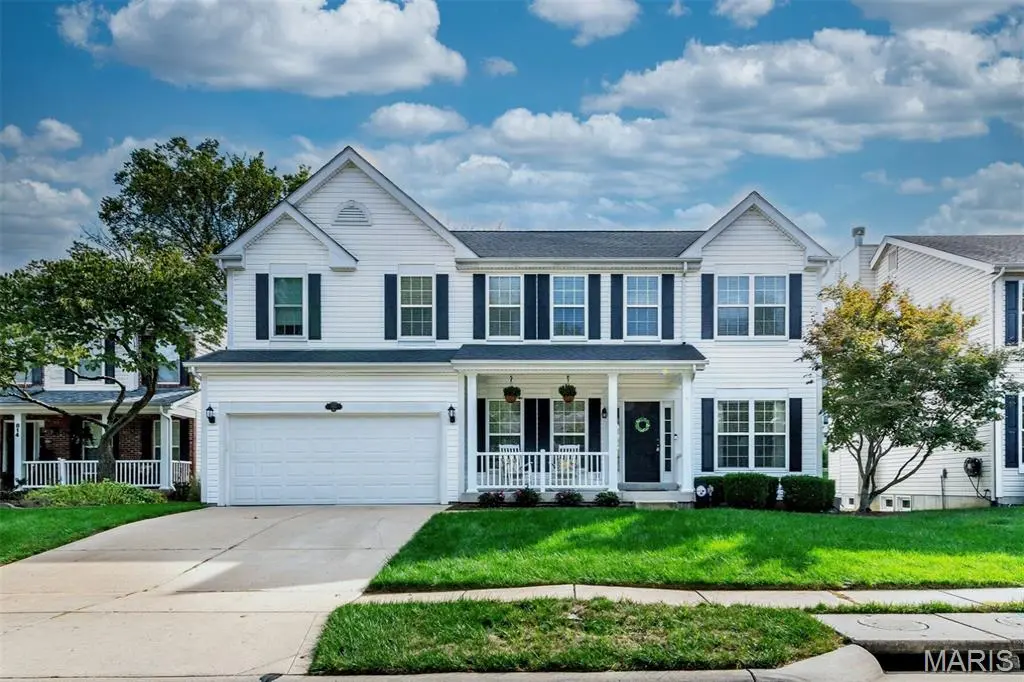 820 Jb Hunt CT, Ballwin, MO 63021