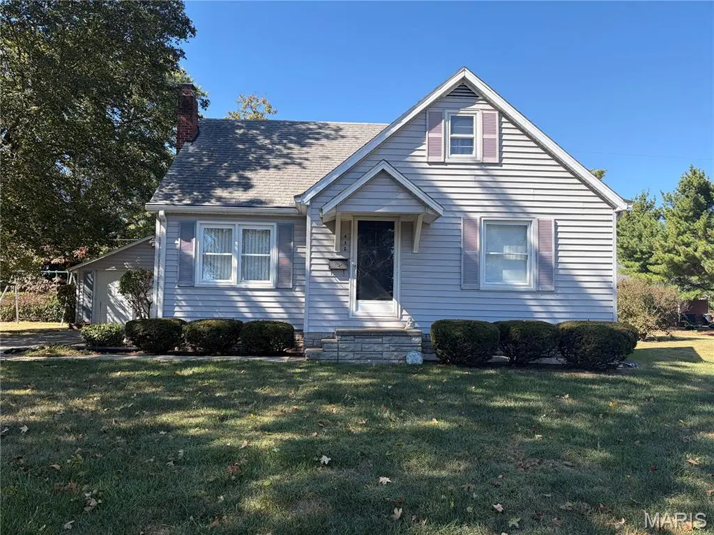 432 East DR, Marissa, IL 62257