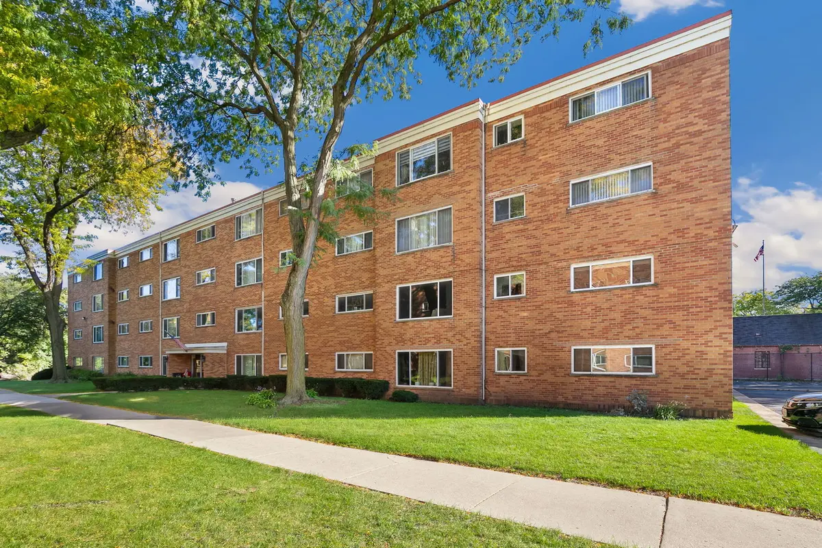 6220 N Ridge AVE #S208, Chicago, IL 60660